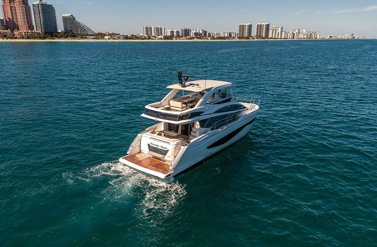 pearl-62-yacht-charter-fort-lauderdale-img-2